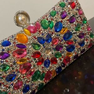 Multi color clutch